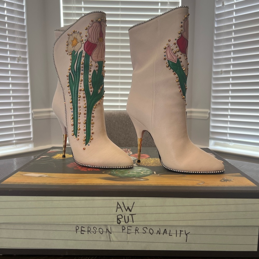 Calfskin Floral Crystal Embroidered Fosca Boots Mystic White
